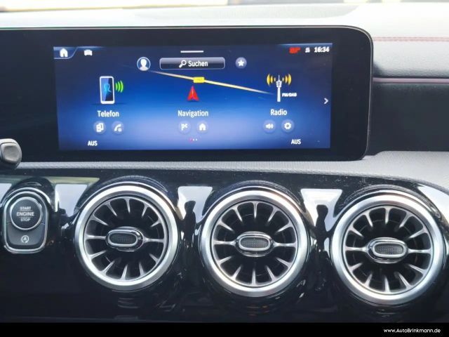 Mercedes-Benz CLA 180