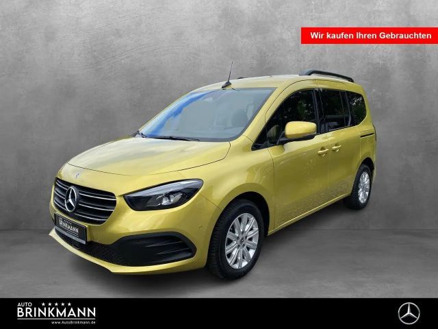 Mercedes-Benz T-Klasse T 180 PROGRESSIVE Standard Edition/SHZ/Kamera Navi 2025 Benzine