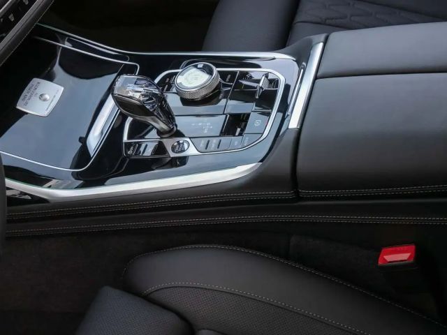 Alpina XB7