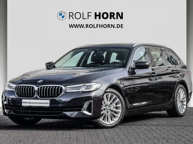 BMW 530 d xDrive Touring Luxury Line Panod. AHK adLED 2023 Diesel