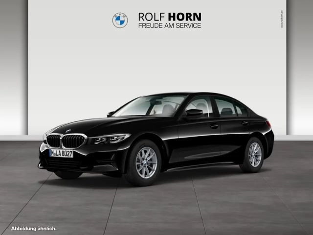 BMW 318 i  Advantage Autom Navi Klima DAB Sitzhzg PDC 2022 Benzine