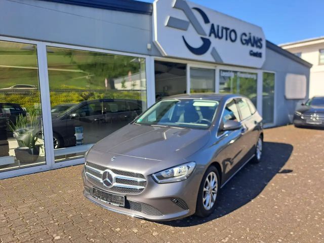Mercedes-Benz B 180 W247 Progressive Licht-Sicht-Paket 2021 Benzine