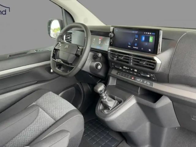 Peugeot Traveller
