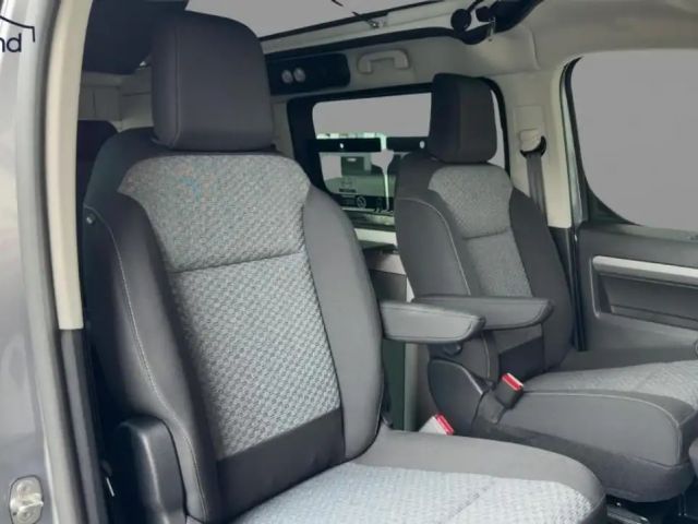 Peugeot Traveller