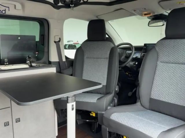 Peugeot Traveller