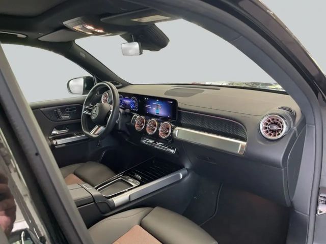 Mercedes-Benz EQB 300