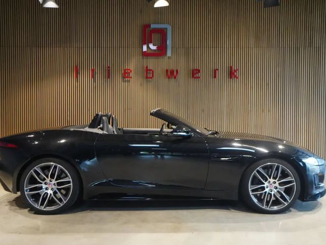 Jaguar F-Type R-Dynamic AWD-BRD-U-frei-Top Zustand-Black Pack 2021 Benzine