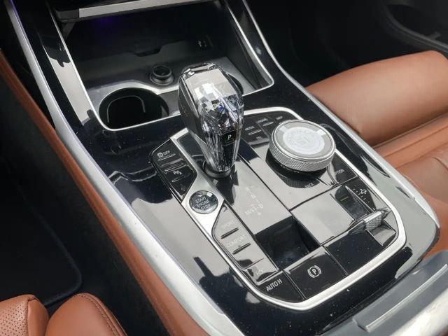 Alpina XB7