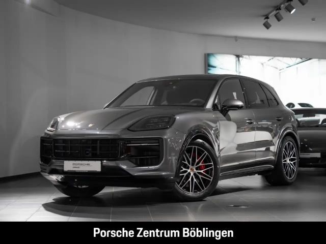Porsche Cayenne GTS HA-Lenkung Sportabgas LED-Matrix 2025 Benzine