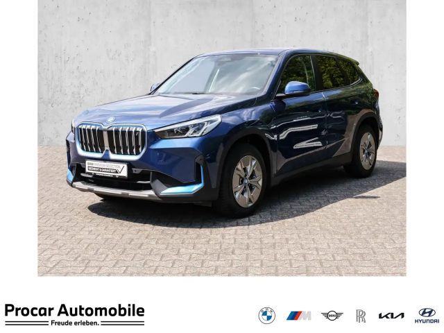 BMW iX1 xDrive30 PANO ACC RFK NAVI LED Sound Syst. 2023 Elektrisch