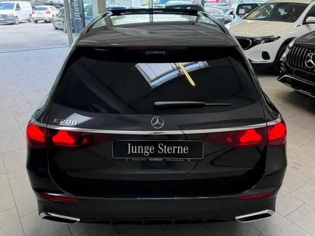 Mercedes-Benz E 200