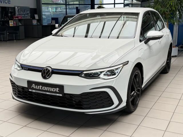 Volkswagen Golf VIII Lim. GTE eHybrid*LED*Navi*DAB*ACC* 2021 Hybride / Benzine
