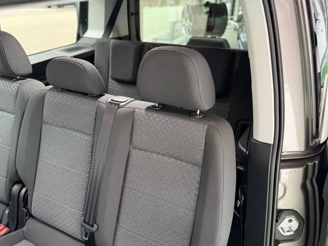 Ford Grand Tourneo