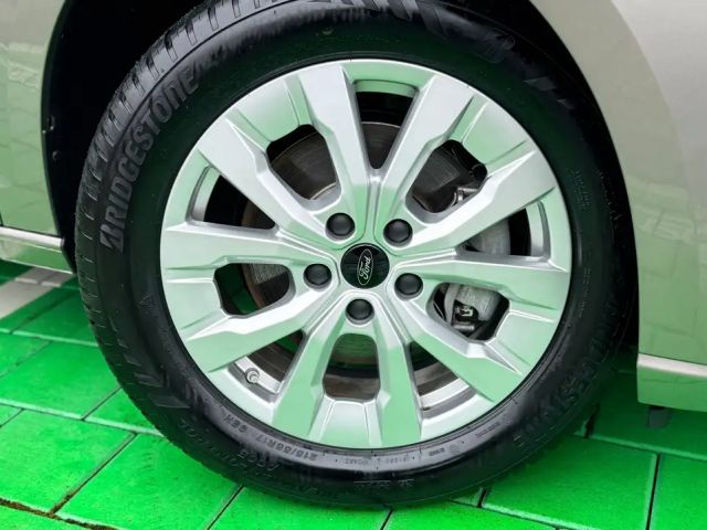 Ford Grand Tourneo