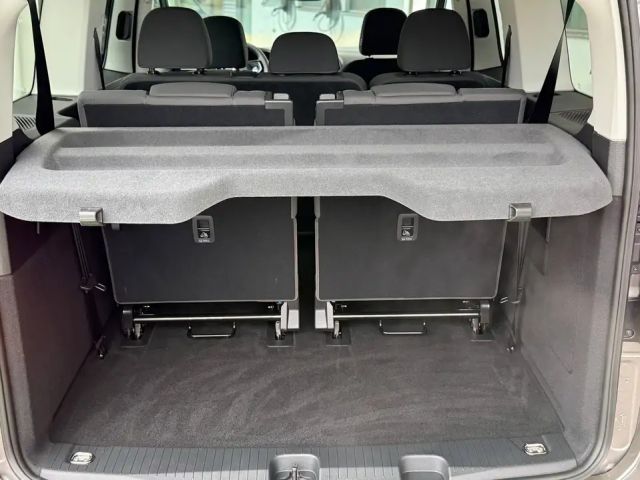 Ford Grand Tourneo