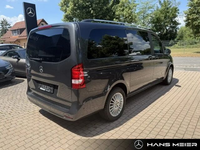 Mercedes-Benz V 220