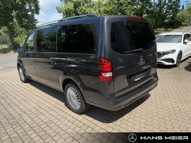 Mercedes-Benz V 220