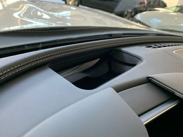 Mercedes-Benz SL 63 AMG