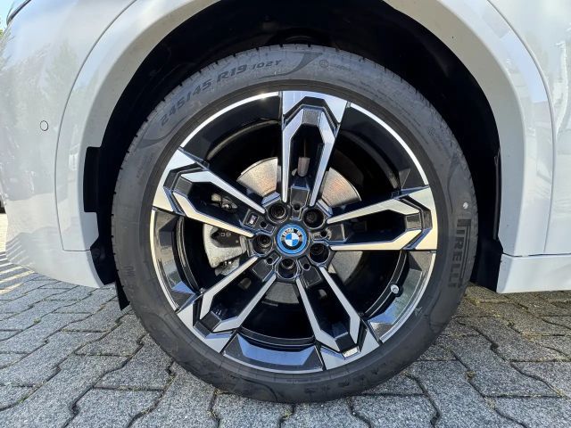 BMW iX2