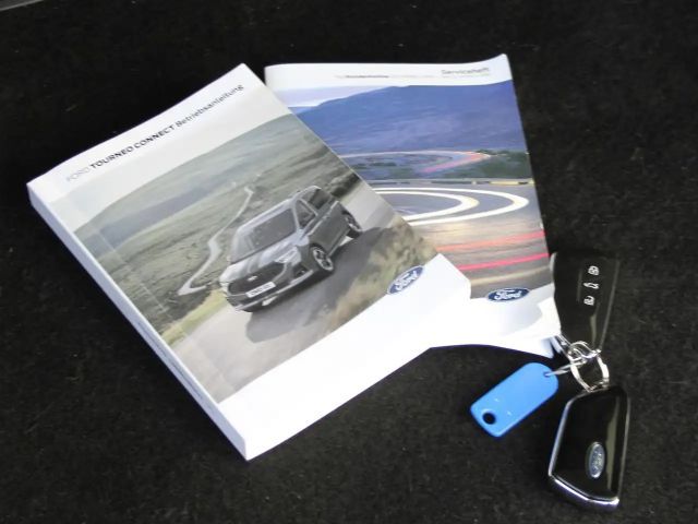 Ford Grand Tourneo