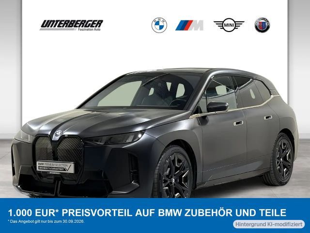 BMW iX xDrive60 M Sportpaket AHK Luftfeder B&W ACC 2025 Elektrisch