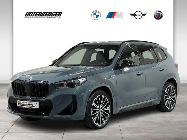 BMW X1 xDrive23i M Sportpaket AHK ACC 360 Pano HUD 2023 Benzine