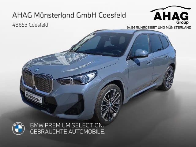 BMW iX1 eDrive20 M Sport AHK 20" HUD ACC 360° SHZ LHZ 2025 Elektrisch