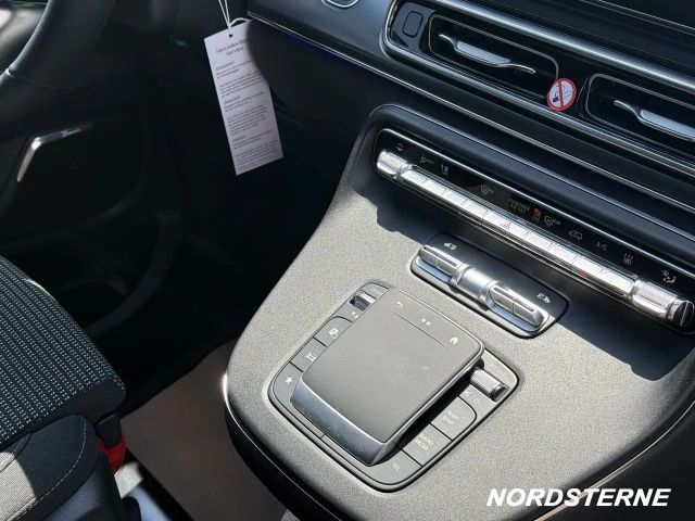 Mercedes-Benz V 220