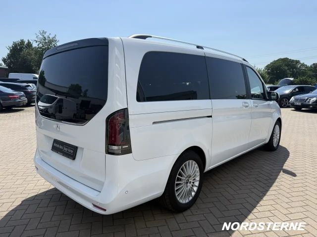 Mercedes-Benz V 220