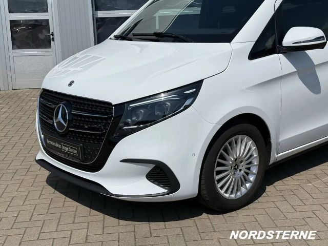 Mercedes-Benz V 220