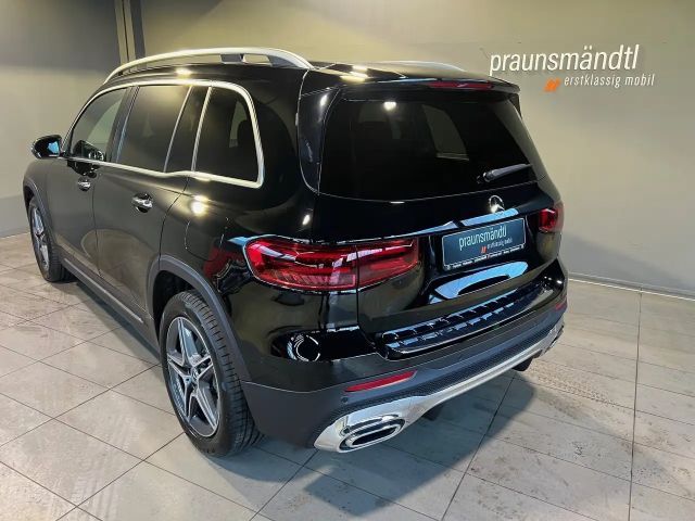 Mercedes-Benz GLB 220
