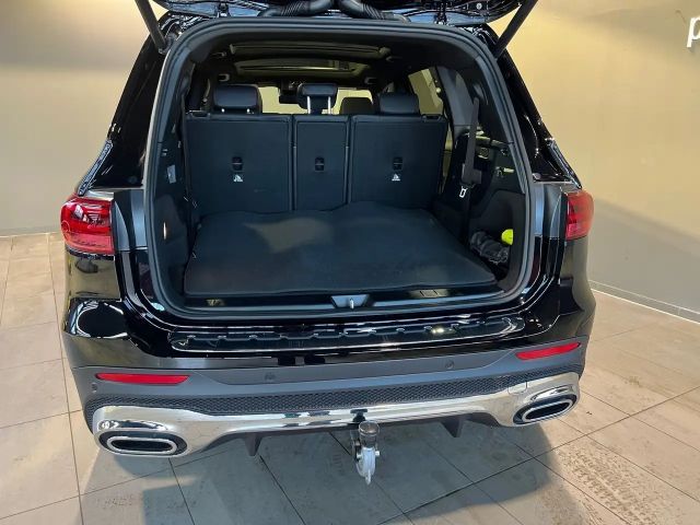 Mercedes-Benz GLB 220