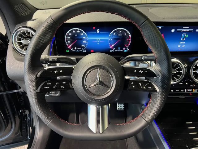 Mercedes-Benz GLB 220