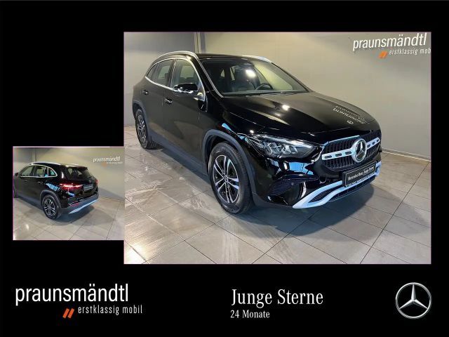 Mercedes-Benz GLA 180 Advanced Kamera/LED/eleHeck/MBUX/SHZ/17" 2025 Benzine