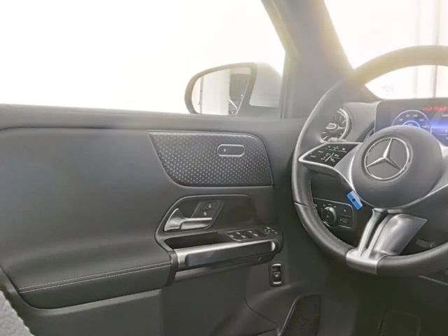 Mercedes-Benz EQB 250