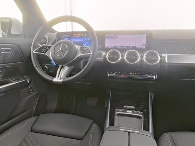 Mercedes-Benz EQB 250