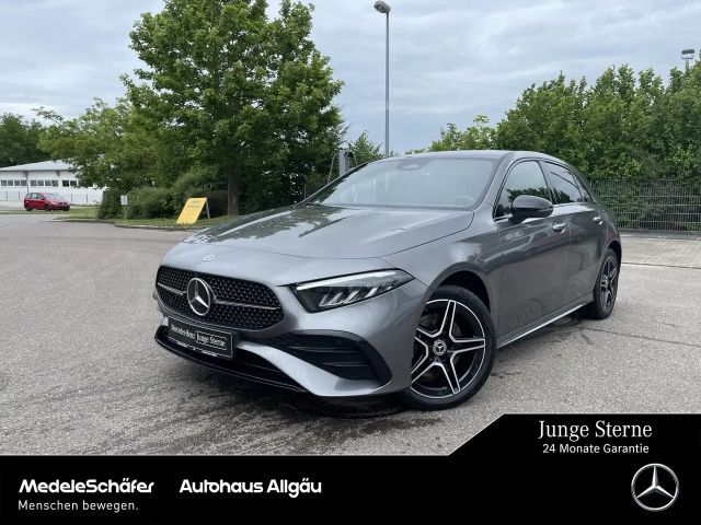 Mercedes-Benz A 250 A 250 e AMG Night 18" AHK KeylessGO Ambiente LED 2023 Hybride / Benzine