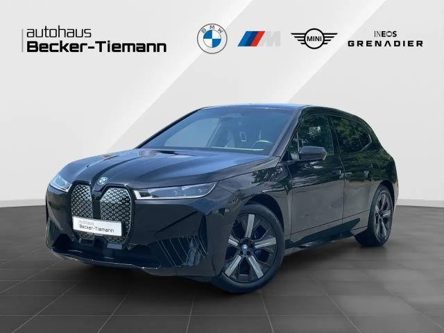 BMW iX xDrive40 Sportpaket | AHK | Pano.Dach SkyL. | Driv 2023 Elektrisch