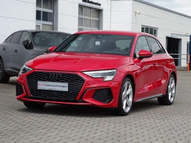 Audi A3 Sportback 35 TFSI S-tronic S line / Matrix 2023 Benzine