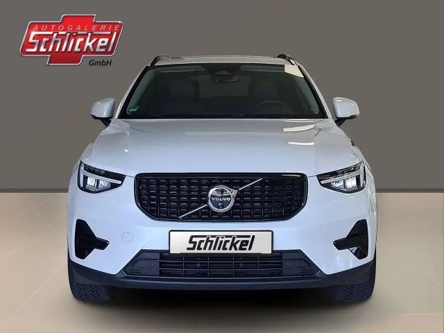 Volvo XC40 B3 Plus Dark ACC AHK 360°-Kam. Panorama-Schiebedach 2023 Benzine
