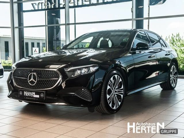 Mercedes-Benz E 300 e+AVANTGARDE+LED+R-KAMERA+BURMESTER+AMBIEN 2025 Hybride / Benzine