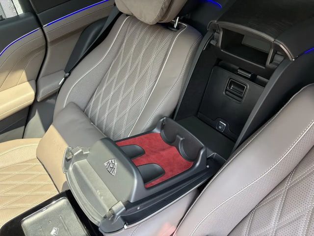 Mercedes-Benz GLS 600