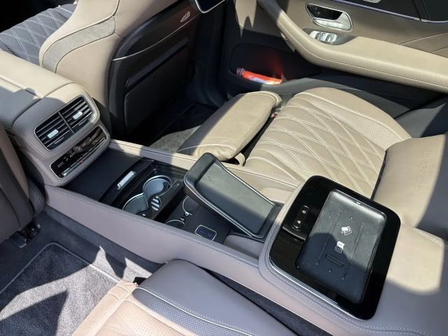 Mercedes-Benz GLS 600