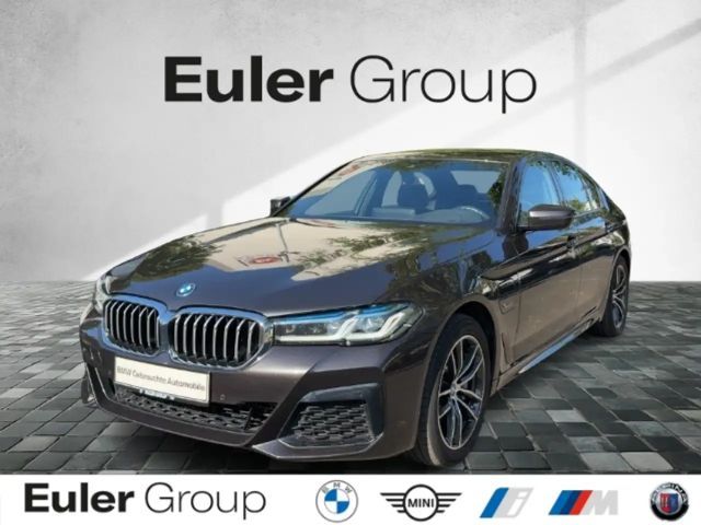 BMW 530 e Limo M-Sport HUD Laser Leder KomfortZugang Drive 2023 Hybride / Benzine