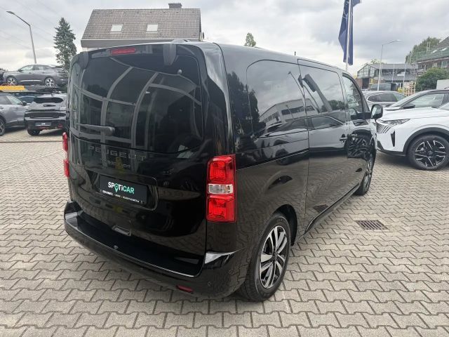Peugeot Traveller