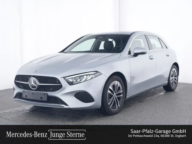 Mercedes-Benz A 180 A 180 PROGRESSIVE*CARPLAY*R-KAM*LENK-HZG*LED*PTS 2025 Benzine