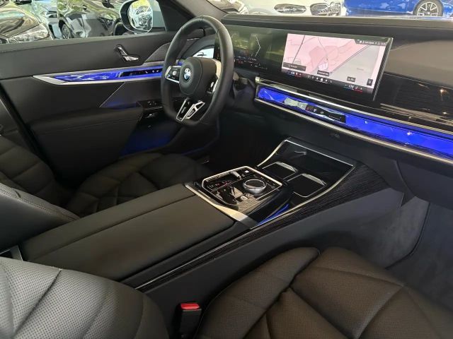 BMW 740