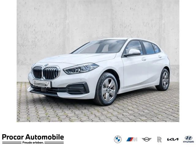 BMW 118 i 5-Türer Advantage LC Prof. Navi LED PDC HiFi DAB 2023 Benzine