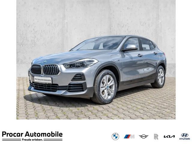 BMW X2 xDrive25e Advantage Navi LED RFK DAB 2022 Hybride / Benzine
