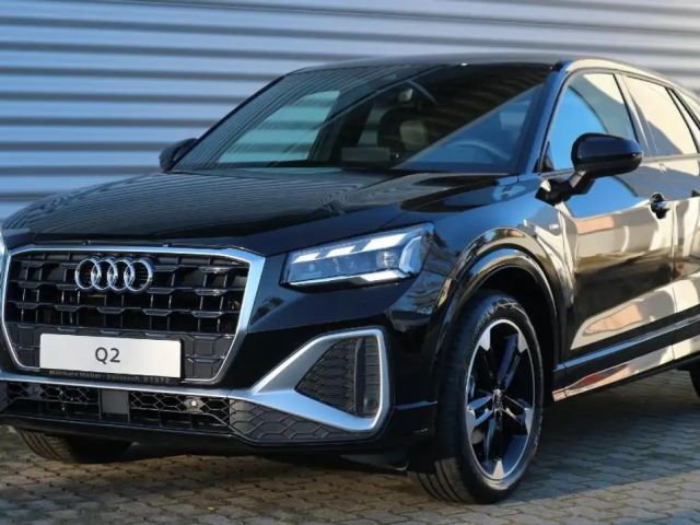 Audi Q2 S line Matrix,AHZV,Kamera u.v.m. 2022 Benzine